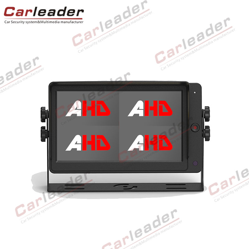 4 rozdelené HD LCD monitory